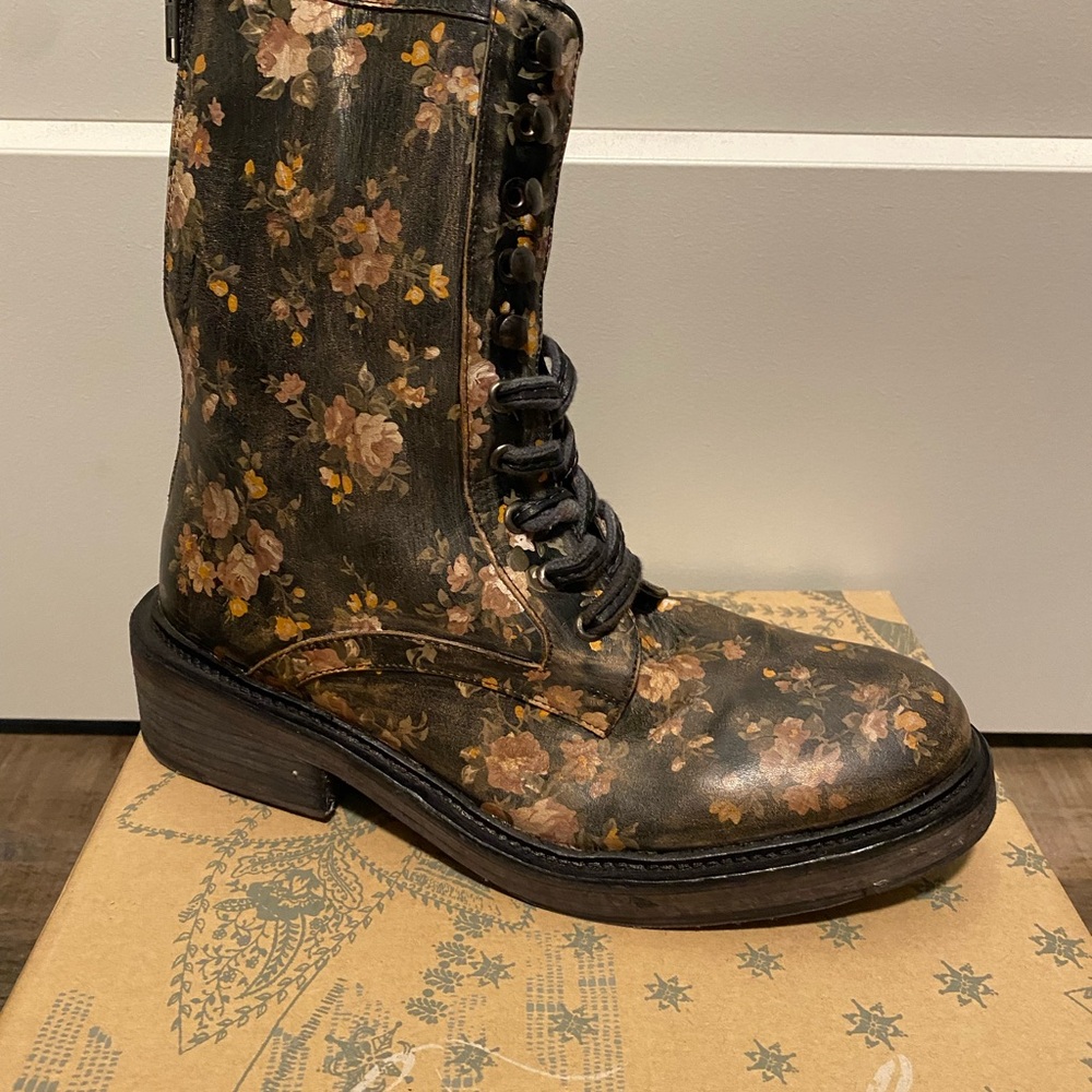 Free People Black Floral Lace-Up Combat Boots Size 40